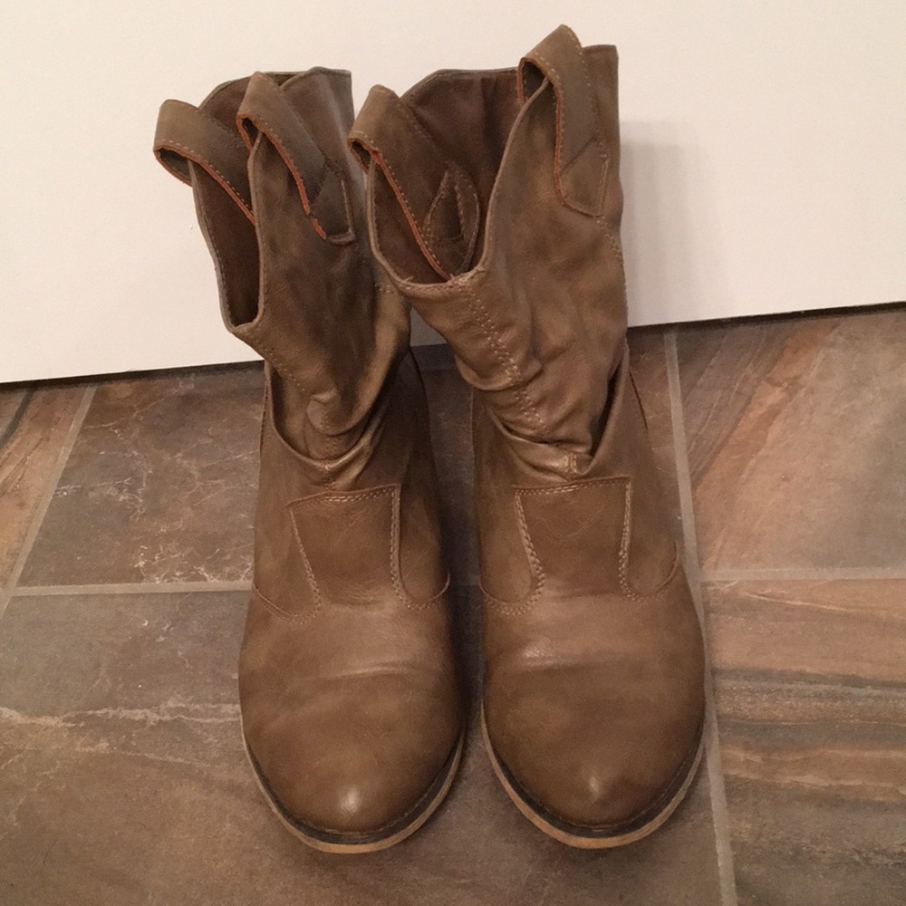 Western heeled ankle boots